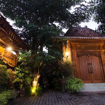 Joglo Mandapa Boutique Hotel Jarakan Exteriör bild