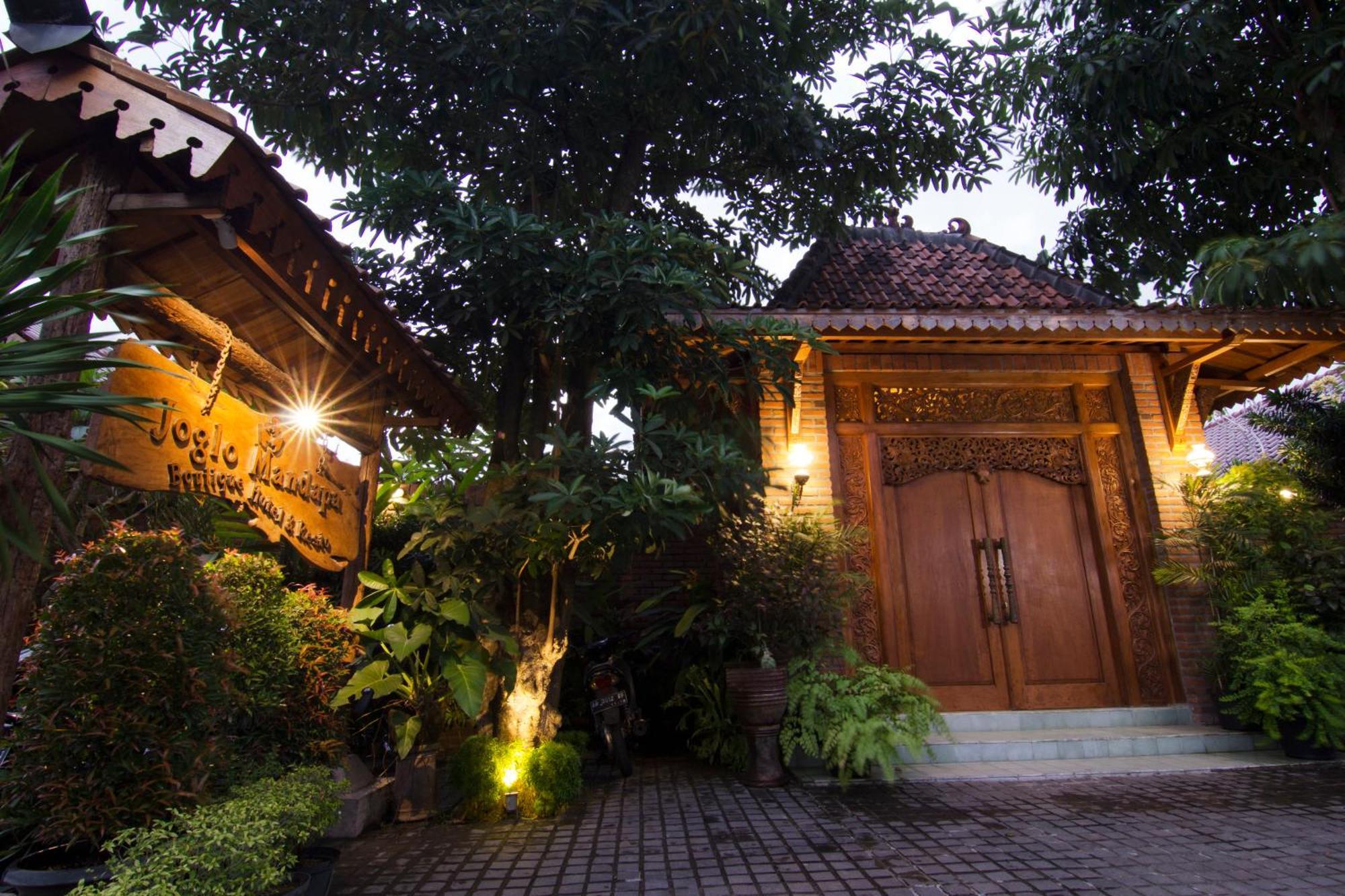 Joglo Mandapa Boutique Hotel Jarakan Exteriör bild