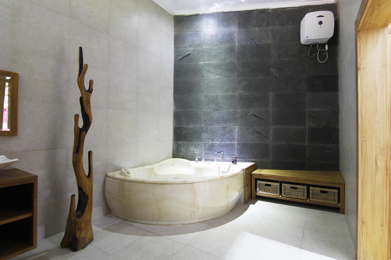 Joglo Mandapa Boutique Hotel Jarakan Exteriör bild